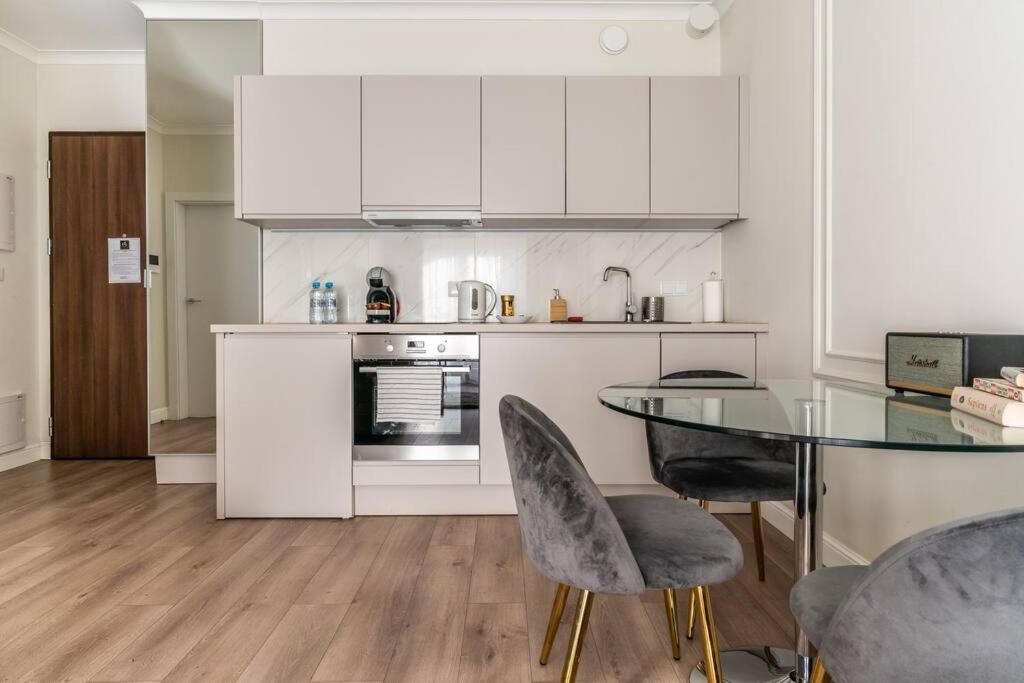Golden Apartments -City Center - Mennica Residence Varşovia Exterior foto